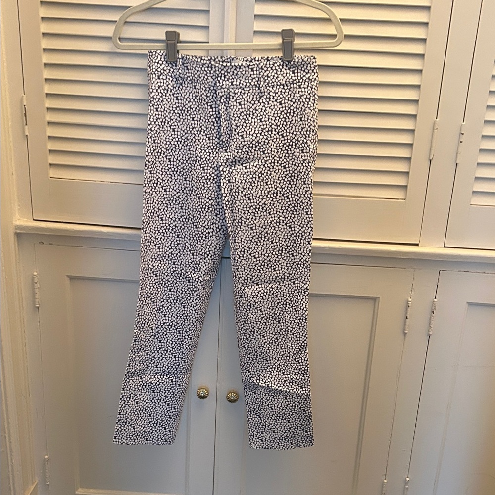 Club Monaco plum and White Cropped Pants